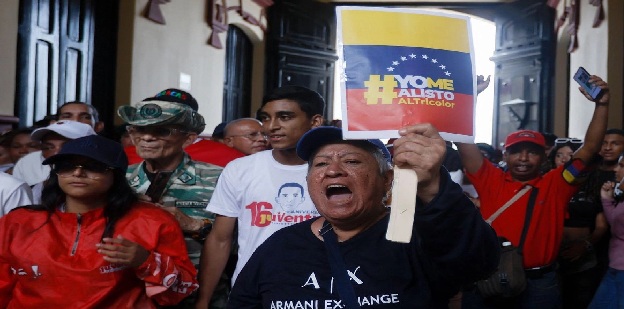 Venezuela alista defensa si EU «pone un pie» en su territorio