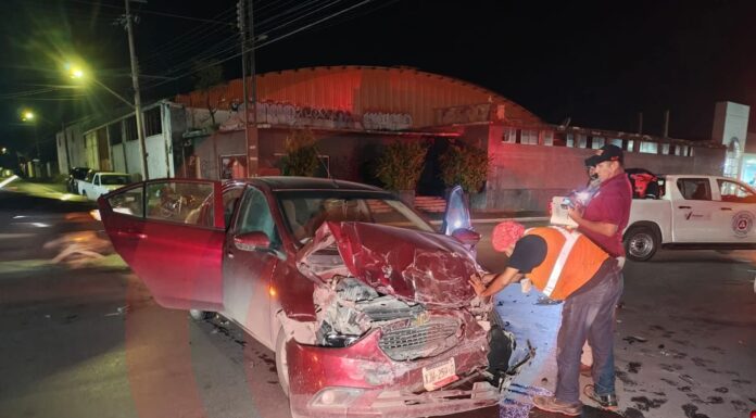 Choque en Ciudad Victoria deja cuatro lesionados y pérdida total
