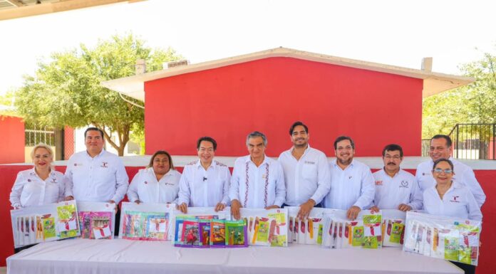Participó Carlos Peña Ortiz en reunión del Consejo Técnico de la escuela primaria Bicentenario de la Independencia