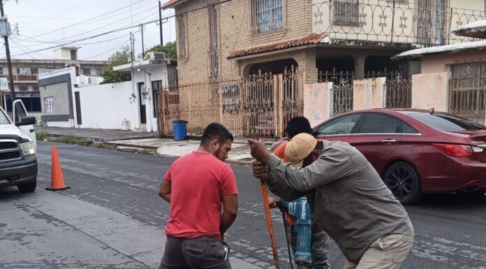 Avanza COMAPA en reparación de fugas de agua potable en distintos sectores de la ciudad