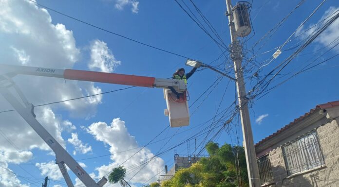 Mejora Gobierno de Reynosa alumbrado público en la colonia La Cima