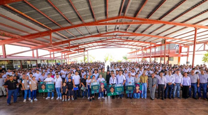 Peña Ortiz respalda a 35 mil jóvenes con becas Benito Juárez