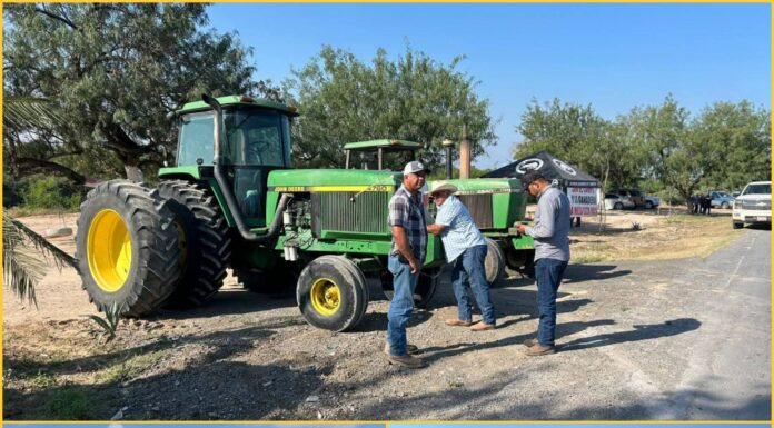 Exigen productores tamaulipecos precios justos y bloquean la carretera Victoria-Matamoros