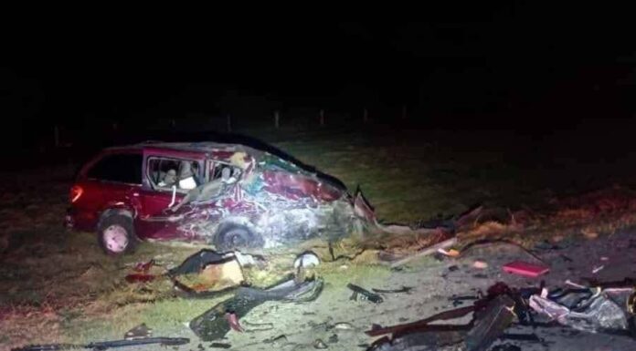 Dos muertos y tres lesionados tras accidente en el Libramiento González–Manuel