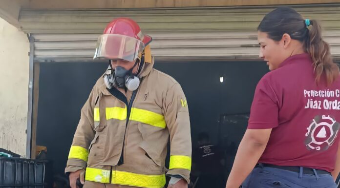 ATIENDEN INCENDIO EN BODEGA DEL POBLADO VALADECES