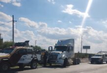 Guardia Estatal asegura tractocamión robado y detiene a dos hombres en Reynosa