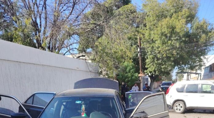 Sospechosos armados huyen tras persecución y choque en Ciudad Victoria