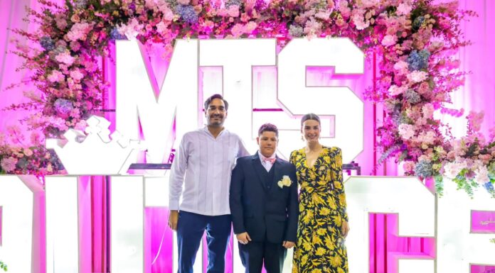 Festejó Alcalde de Reynosa a 82 jóvenes y señoritas en «Mis Quince»