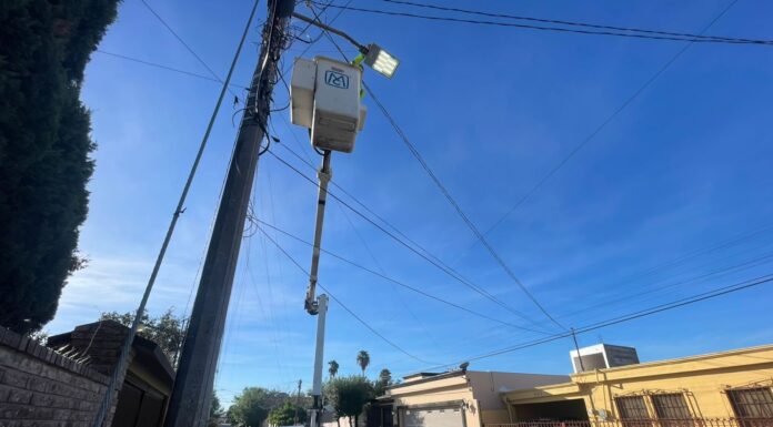 Realiza Gobierno de Reynosa trabajo de mantenimiento de alumbrado público