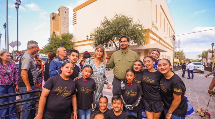 Festejó Alcalde Carlos Peña Ortiz «Xantolo 2025» con Brandon Lara, Subdirector del Instituto Nacional de Pueblos Indígenas y más de 10 Mil asistentes