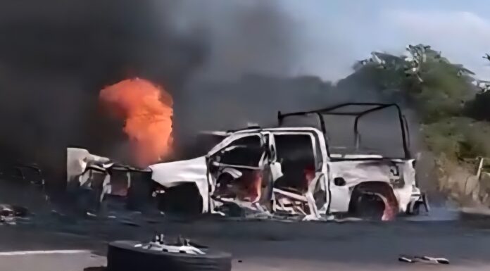 Choque múltiple deja patrulla de la Guardia Nacional calcinada y tres lesionados