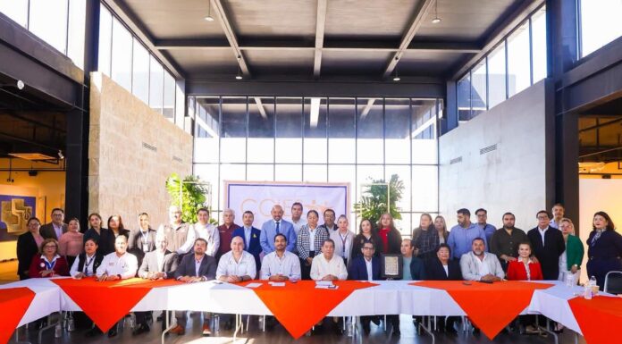 Participó Carlos Peña Ortiz en Homenaje al Mtro. Rosendo Martínez Gómez