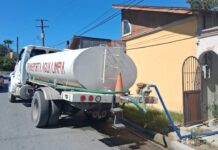 Reparten Gobierno Municipal y COMAPA pipas de agua en diferentes sectores de la ciudad