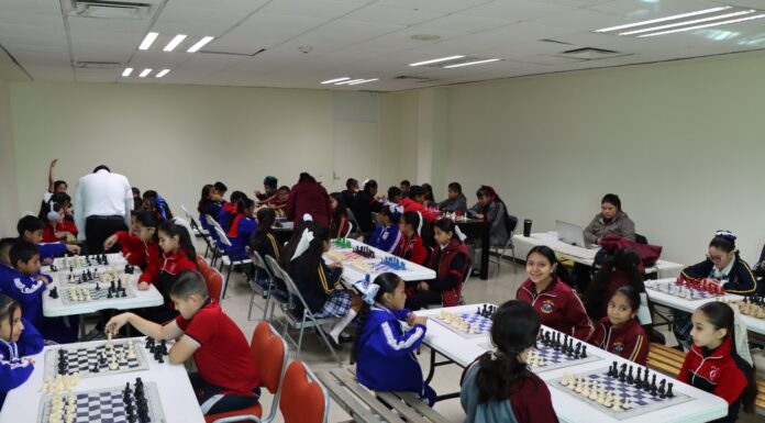 Impulsa Carlos Peña Ortiz el talento estudiantil a través del deporte