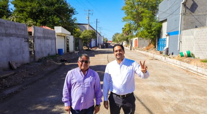 Pavimenta Gobierno de Carlos Peña Ortiz calle Chiapas en la Esfuerzo Nacional