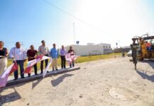 Cumple Gobierno de Carlos Peña Ortiz solicitud de pavimentación en Villas de Esmeralda