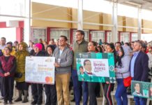 Entregó Alcalde Carlos Peña Ortiz, Becas Benito Juárez en el CBTIS 302