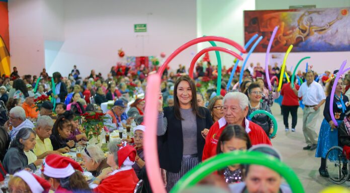Celebra DIF-Reynosa convivencia navideña con más de Mil abuelitos y reconoce su papel fundamental en la comunidad