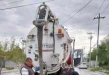 Atiende COMAPA sondeo de línea general en la colonia Marte R. Gómez