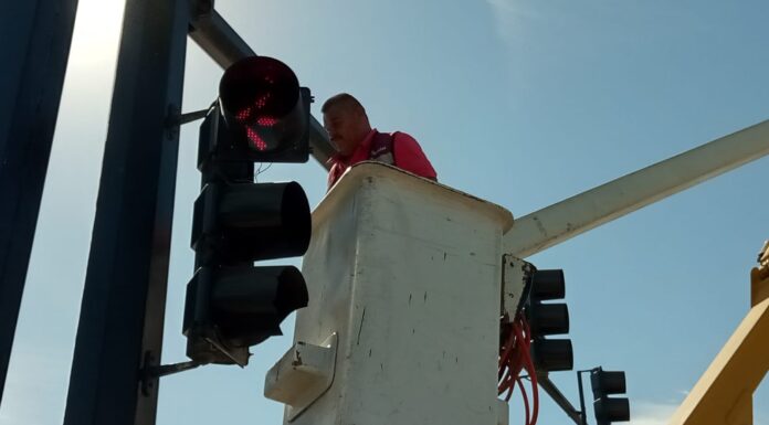 Reparó Gobierno de Reynosa semáforo de la carretera Monterrey-Matamoros