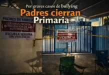 Protesta de padres paraliza primaria en Ciudad Victoria por denuncias de acoso escolar