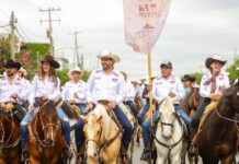 Celebró Carlos Peña Ortiz la Tradicional Cabalgata 2026 con jinetes de la región