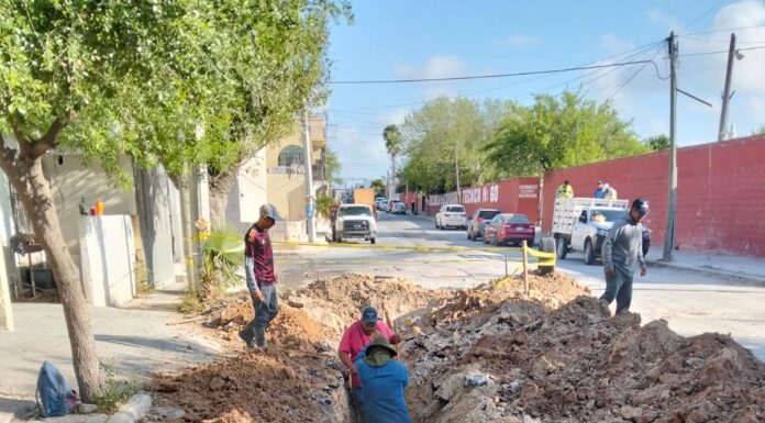 Trabaja COMAPA en la reparación de fugas en distintos puntos de Reynosa