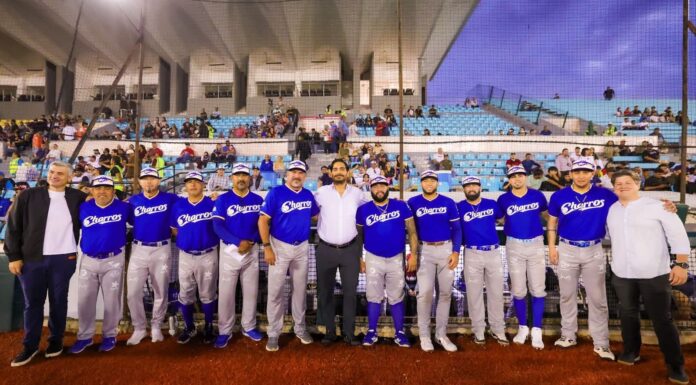Lanzó Carlos Peña Ortiz la primera bola en el parque López Mateos