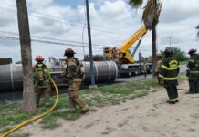 ATIENDE PROTECCION CIVIL Y BOMBEROS EMERGENCIA EN BULEVAR HIDALGO Y LIBRAMIENTO A MONTERREY