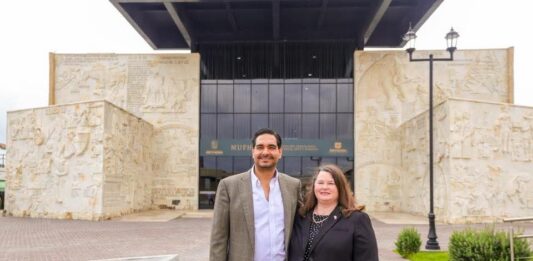 Recibió Carlos Peña Ortiz a la Cónsul estadounidense Mary Virginia Hantsch