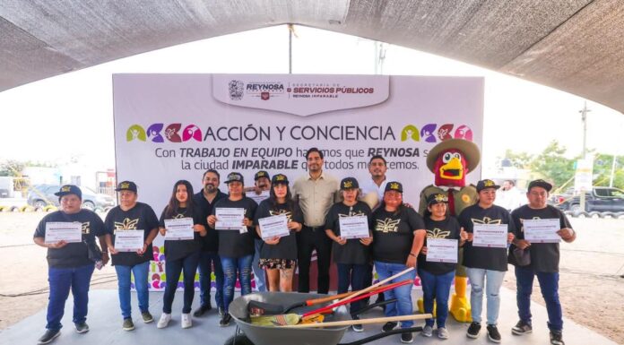 Vecinos del fraccionamiento Halcón reconocieron apoyo del Alcalde Carlos Peña Ortiz