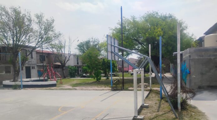 Desarrollo Servicios Públicos limpieza integral de plazas en Villas de Imaq de Reynosa