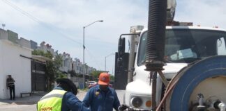 Realizó COMAPA mantenimiento sanitario en la colonia Miravalle