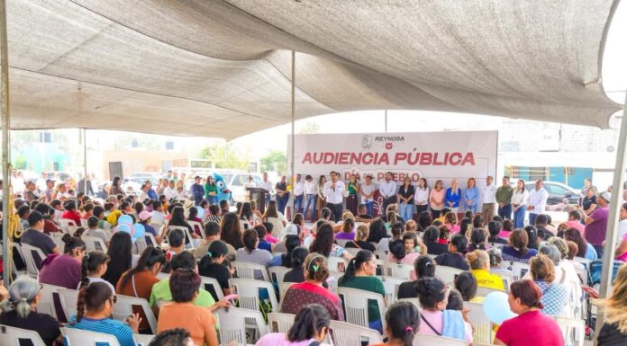 Celebró Carlos Peña Ortiz Día del Pueblo con familias del fraccionamiento Halcón de Reynosa