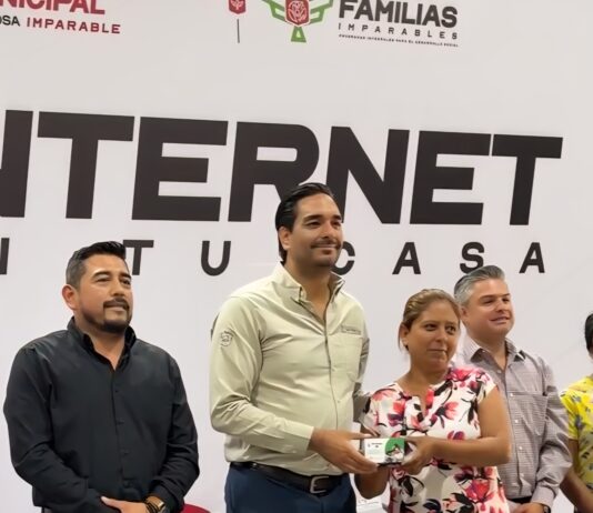 Reynosa fortalece conectividad con entrega de apoyos tecnológicos