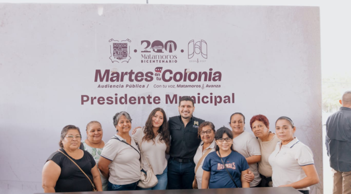 Beto Granados atiende a vecinos en Chula Vista