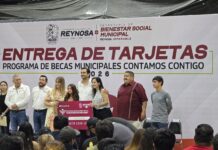 Gobierno de Reynosa entrega tarjetas de becas 2026