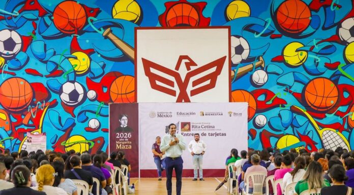 La educación es la base de la transformación»: Carlos Peña Ortiz, al entregar Becas Rita Cetina en Reynosa