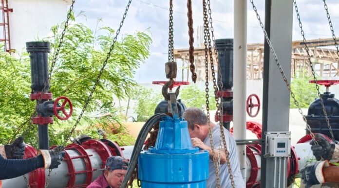 Fortalece COMAPA infraestructura sanitaria con instalación de bomba en Cárcamo 30
