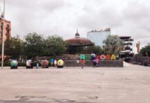 Celebran reynosenses la Copa del Mundo 2026 en la plaza principal Miguel Hidalgo