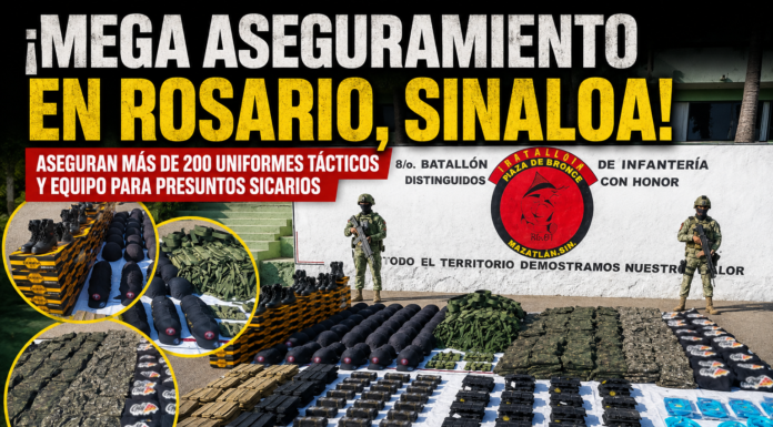Aseguran más de 200 uniformes tácticos y equipo presuntamente utilizado por grupos delictivos en Rosario, Sinaloa