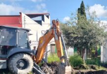 Atiende COMAPA fuga de agua potable en Riberas de Rancho Grande