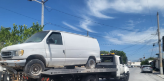 Reynosa recupera espacios públicos con retiro de vehículos abandonados
