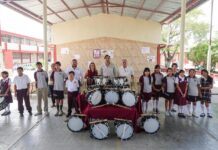 Entregó Alcalde Carlos Peña Ortiz instrumentos a Banda de Guerra de la Secundaria Técnica No. 59