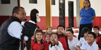 Acercó Gobierno de Carlos Peña Ortiz teatro guiñol a más de 70 alumnos